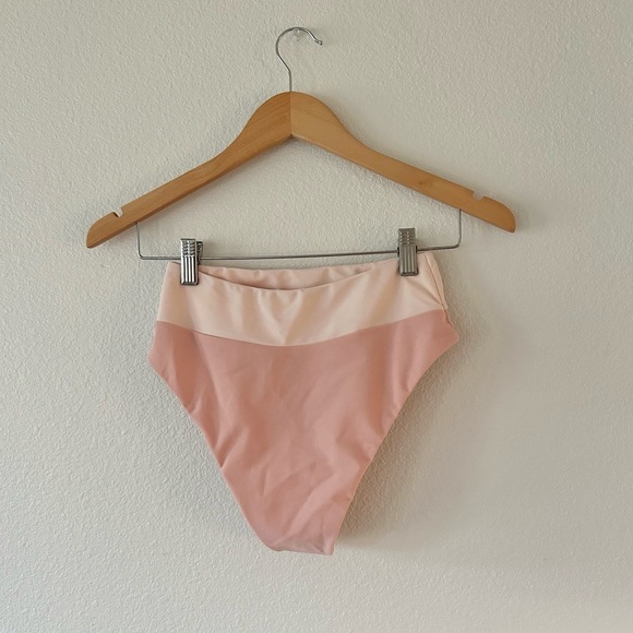 Tularosa Mack Bottom in Coral & Blush - Picture 3 of 5